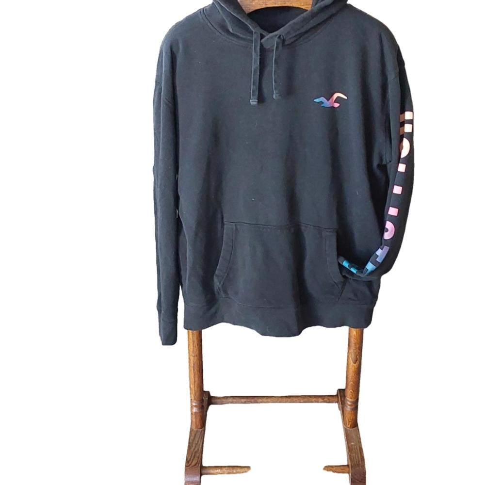 Hollister Black Pullover Hoodie with Long Sleeves and Logo